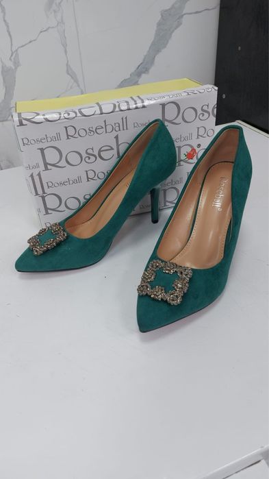 Женская вечерняя обувь