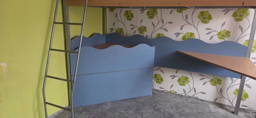Детско двуетажно легло с ракла и плот-бюро