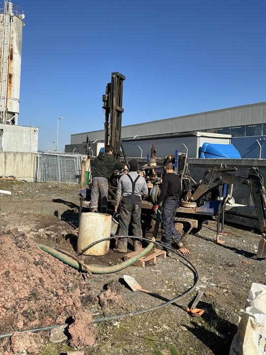 Сондажи за вода.