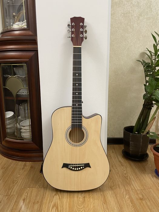 Акустическая гитара