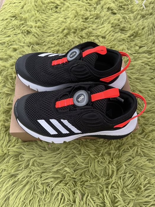 Кроссовки Adidas