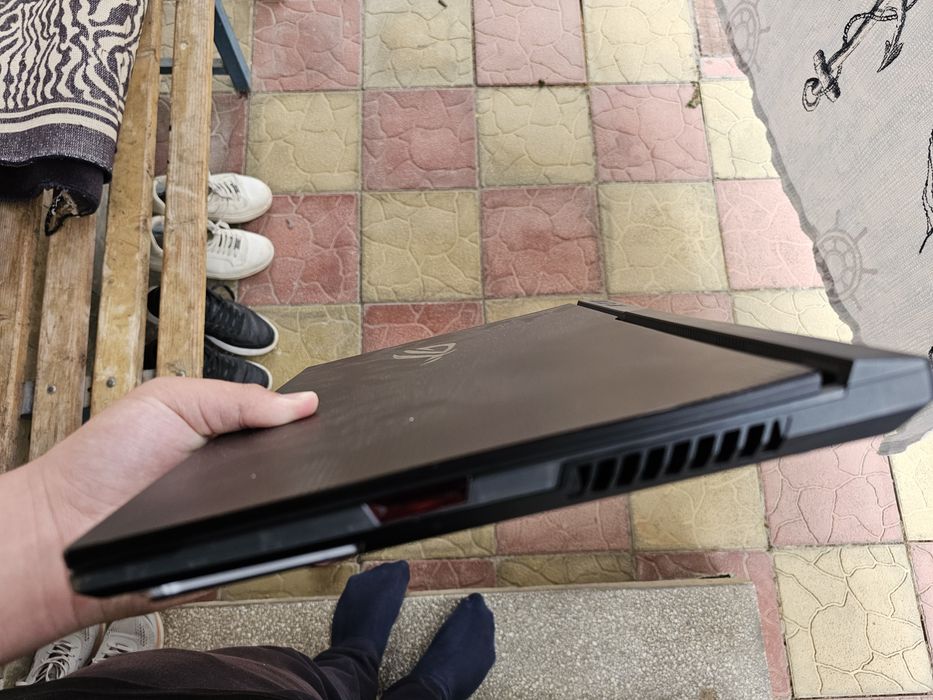 Vând  laptop rog g533qs cu rtx 3080