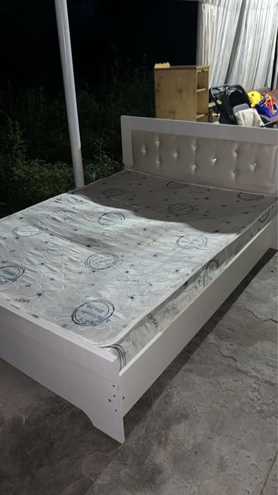 Продам кровать потуторку