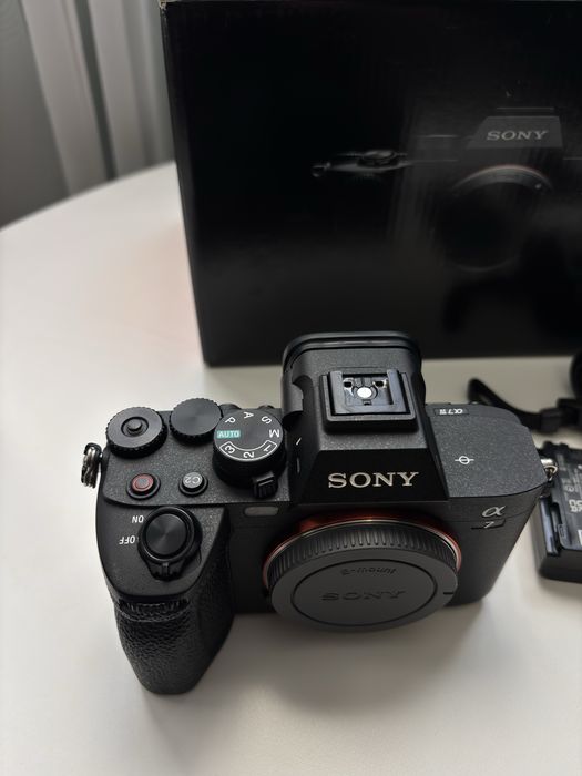 Sony A7 IV Camera Foto Mirrorless Full-Frame 33 MP Roman • OLX.ro