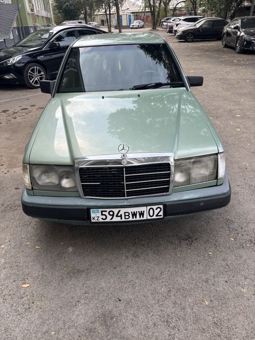 Mercedes-Benz W124