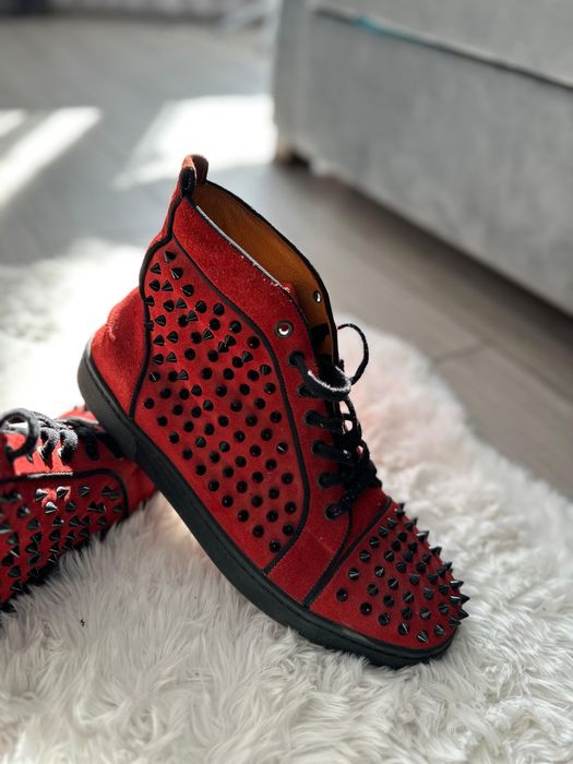 Vand Louboutin originali