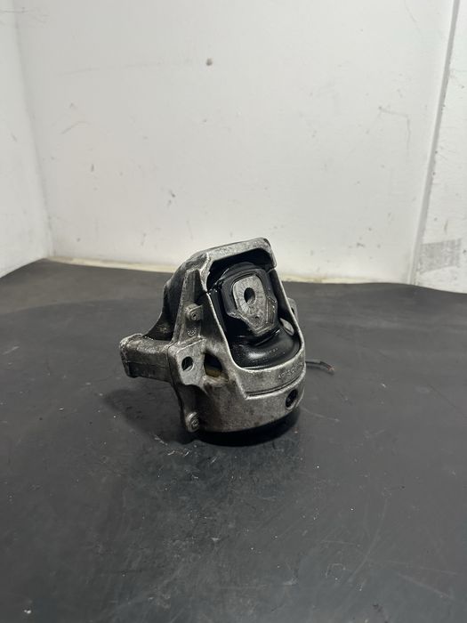 Tampon suport motor Audi A5 8T 2.7 TDI 2.0 TDI A4 B8 2.0 TDI 8R0199381