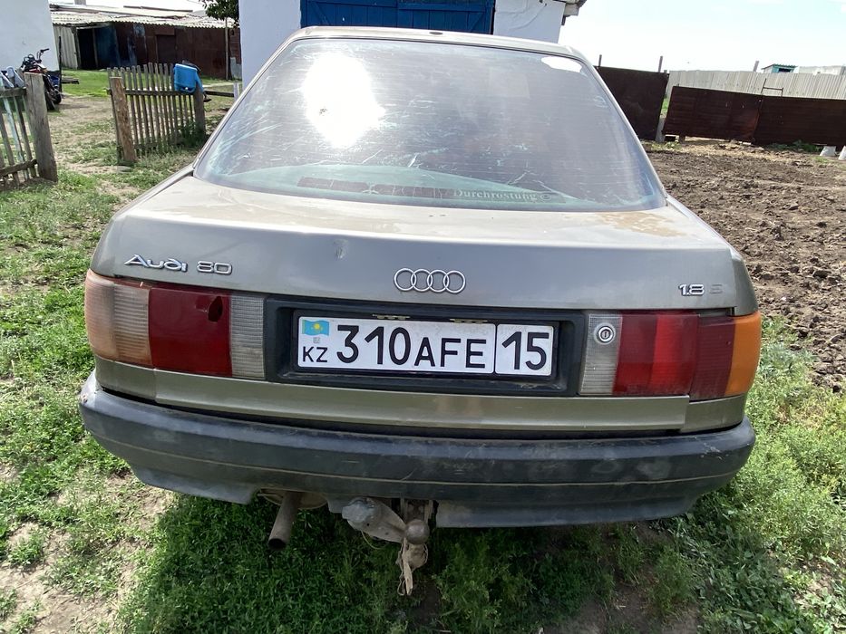 Audi 80  работает нормально