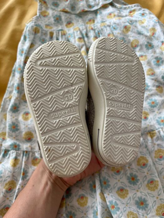 Superfit блестящи кожени сандали с пеперуди за момиче 20 номер