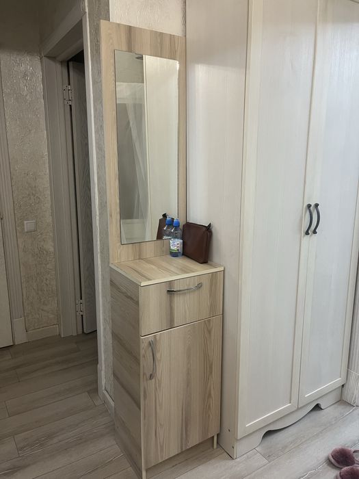 Продам шкаф в прихожую
