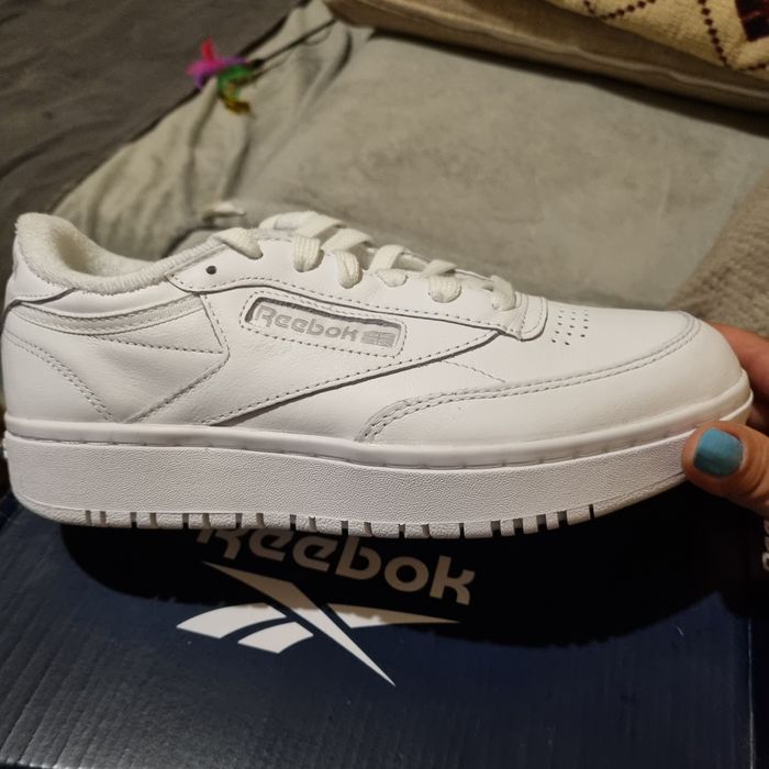 Adidasi damă Reebook din piele,albi, nr.38,5. Originali în cutie