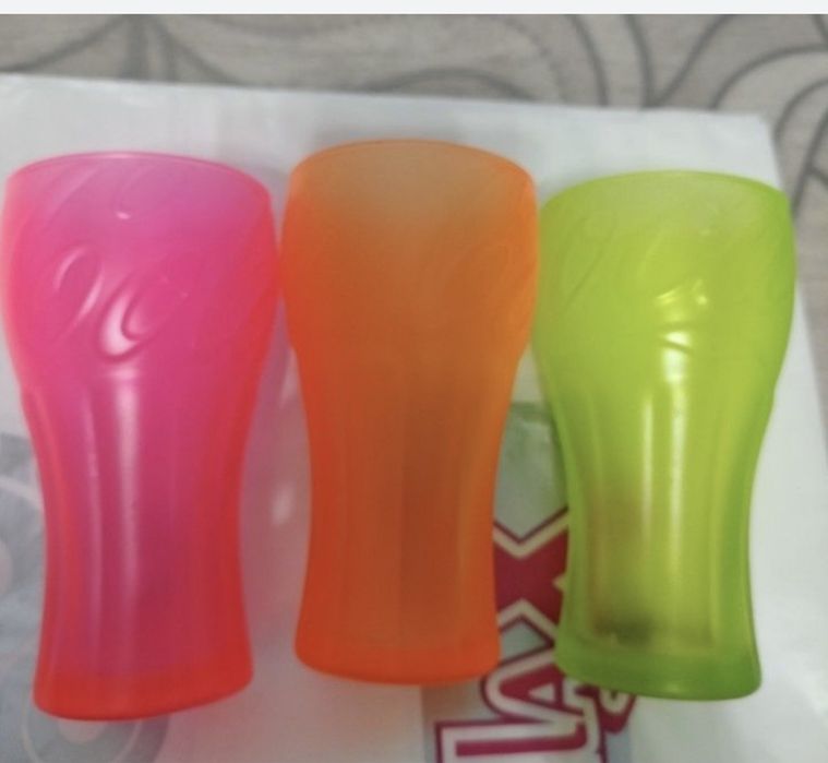 Стакан кока-кола