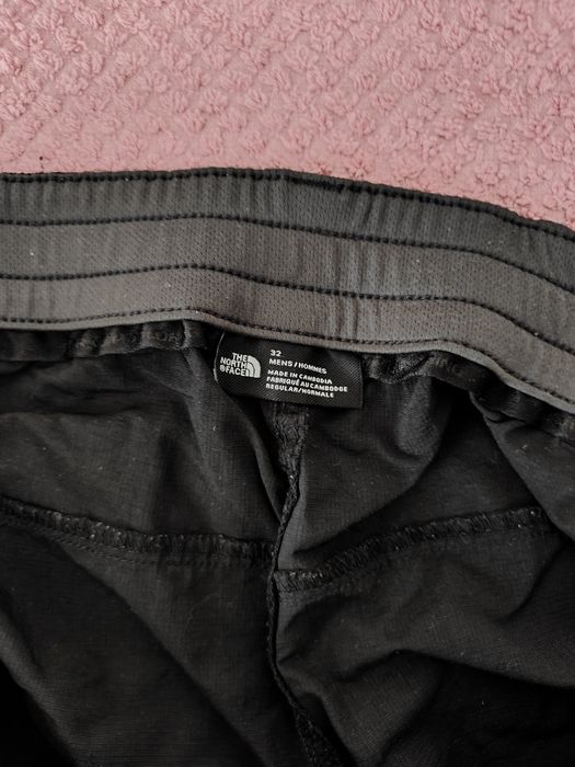 Продам шорты The north face