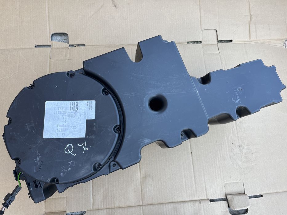 Subwoofer Audi Q7 4M