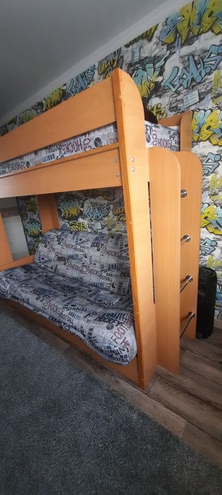 Продам двухярусную кровать
