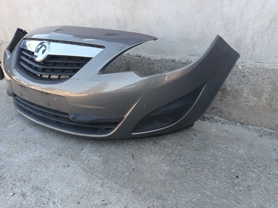 предна броня за опел мерива Б с маска решетки парктроник OPEL MERIVA B