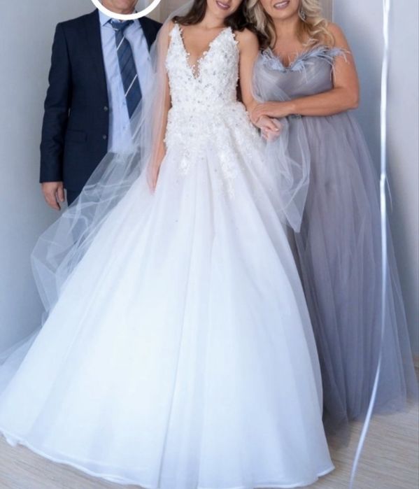 Дизайнерска булчинска рокля на модна къща Emily Exclusive