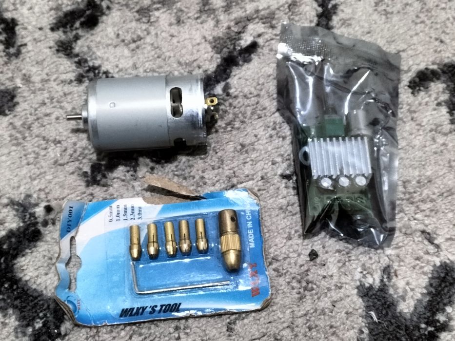 Продается мини сверлильное устройство.