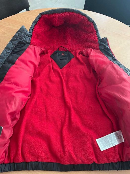 Детско зимно яке Air Jordan 10-12г.