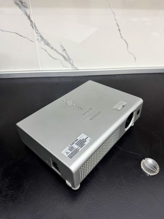 Проектор Hitachi CP-RS55