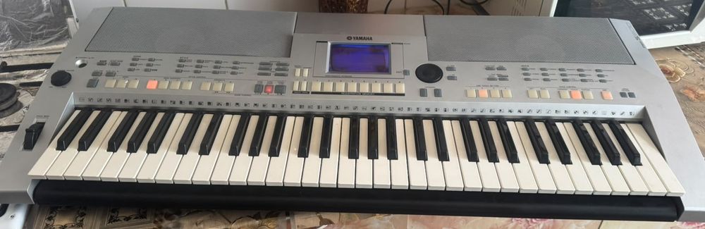 Orga Yamaha PSR S500
