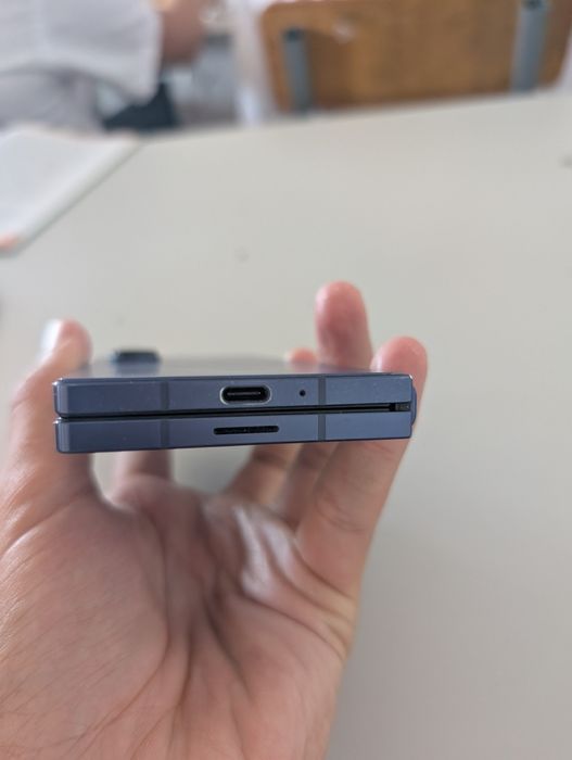 Samsung Z Fold 6