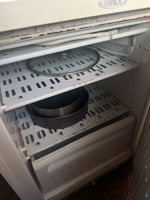 ПРОДАМ холодильник