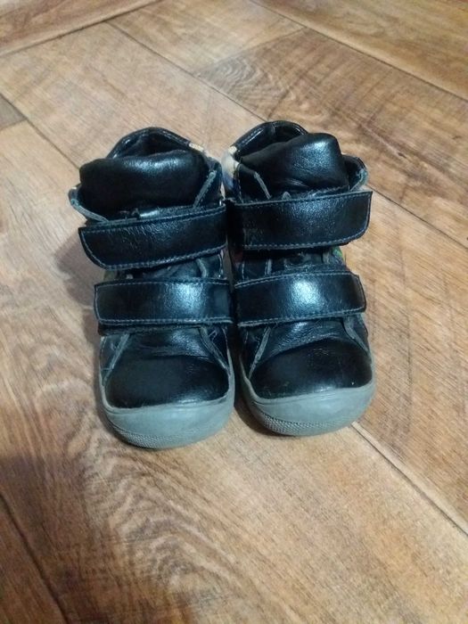 Ботинки   натур  кожа    для  мальчика