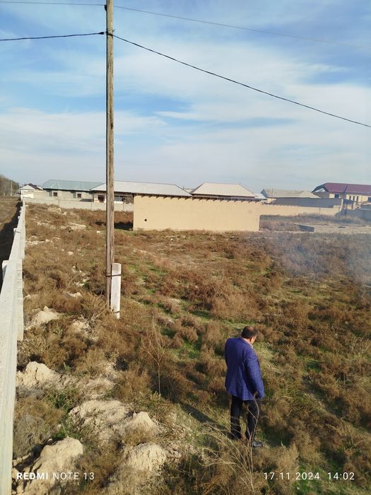 Hovli sotiladi 70 sotix