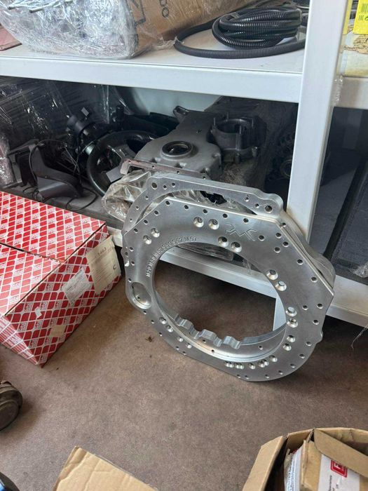 LS3 двигател с ECU Link, преден картер, адаптер кит към БМВ