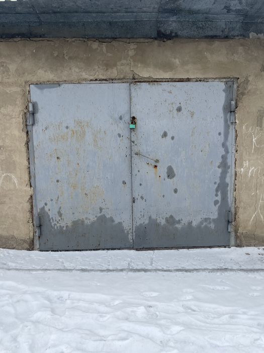 Продаю квартиру с гаражом