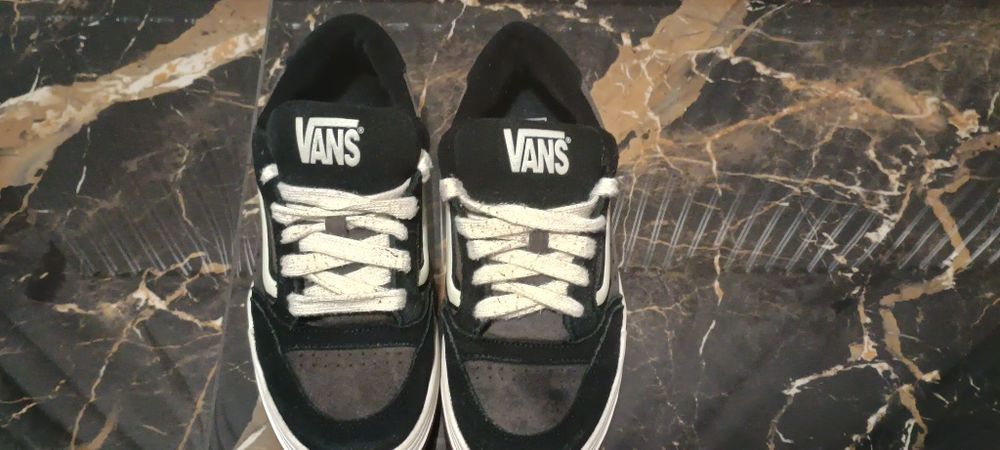 VANS Hylane Low  mărime 41