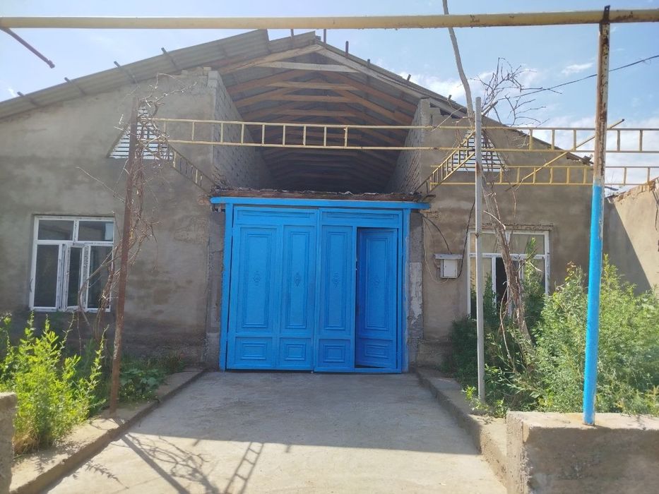 Uchastka sotiladi