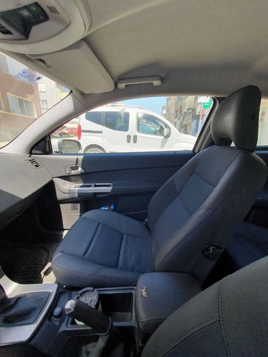 Продавам Volvo C30 1.6 109 к.с дизел