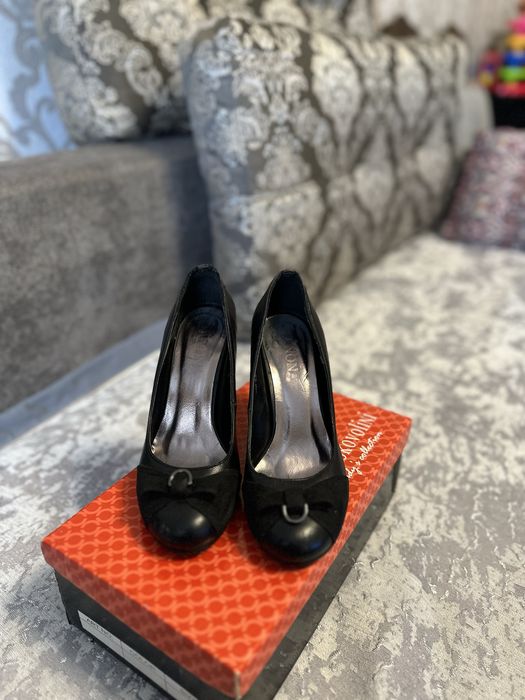 Продам туфли натур,кожа