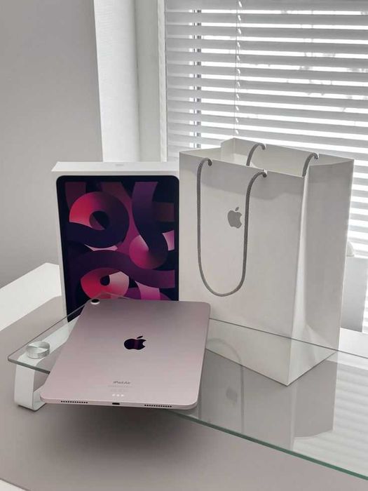 Продается iPad Air 5