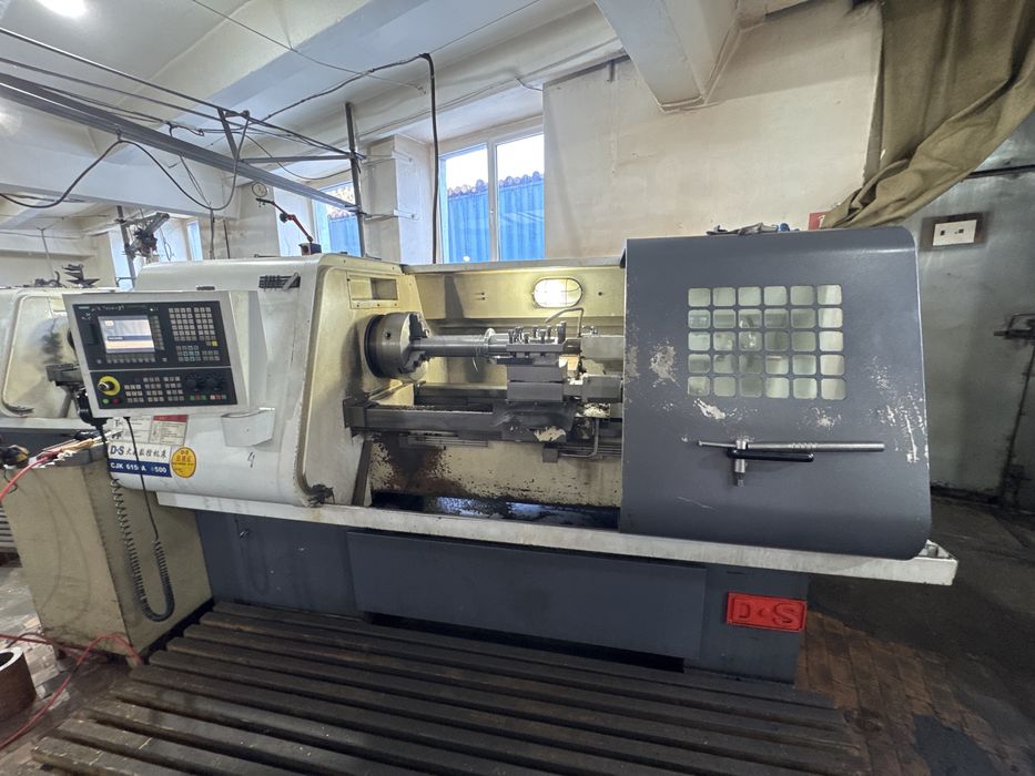 Токарный станок с ЧПУ