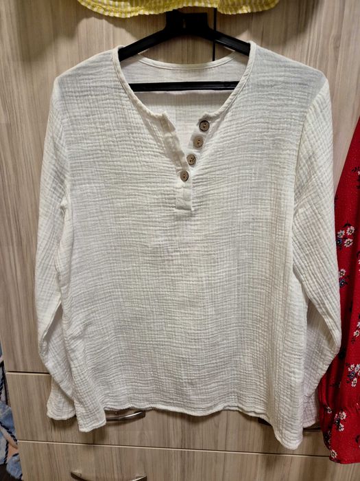 Дамски ризи размер S-M