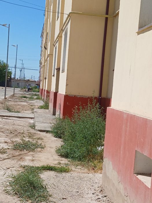 Жай сатылады. 2 ханалы 2-этаж 3-магазин касы