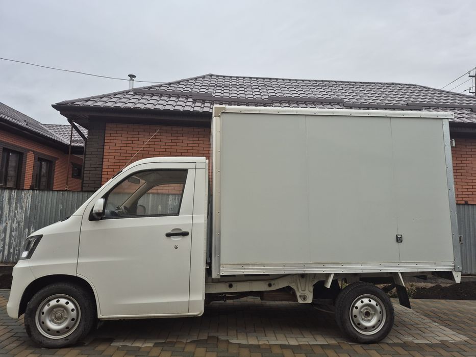 Грузовой  машина