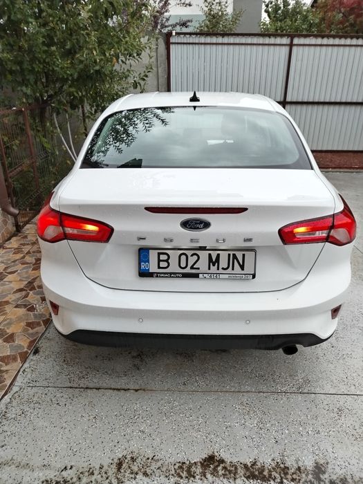 FORD Focus 2020 — imagine 8