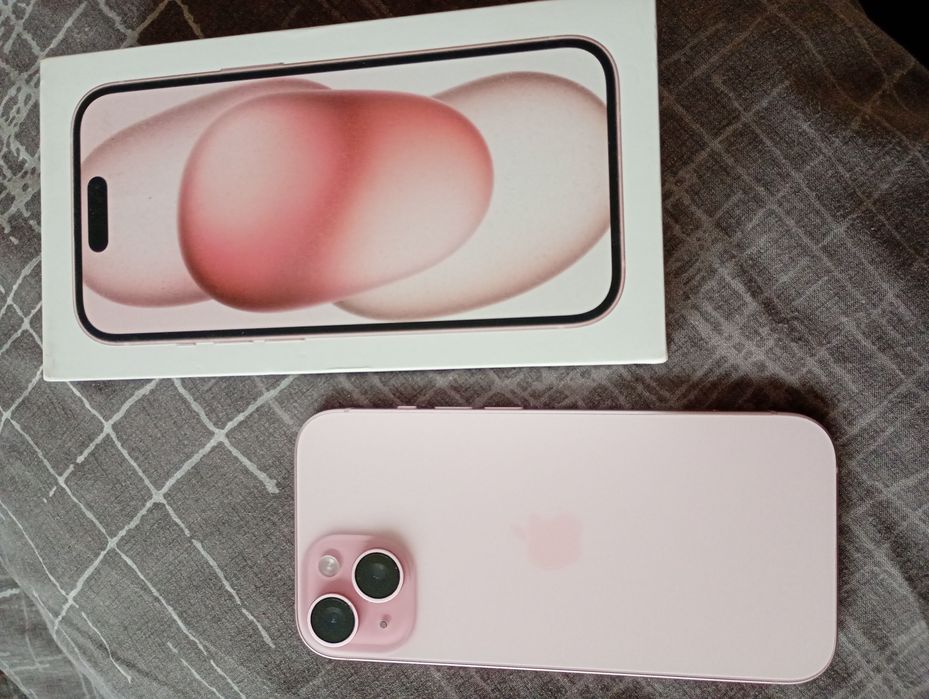 iPhone 15 розов.