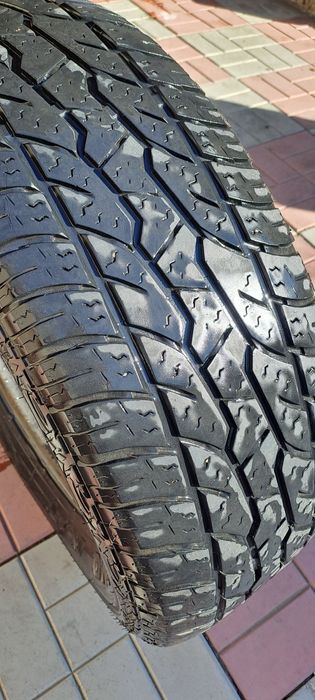 Продам летние шины 265.65. R17