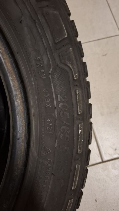 Всесезонна бусова гума Michelin 205 65 16C