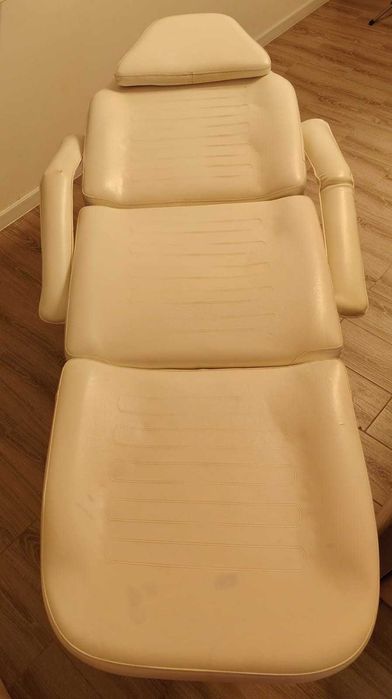 Pat de cosmetică, în stare bună