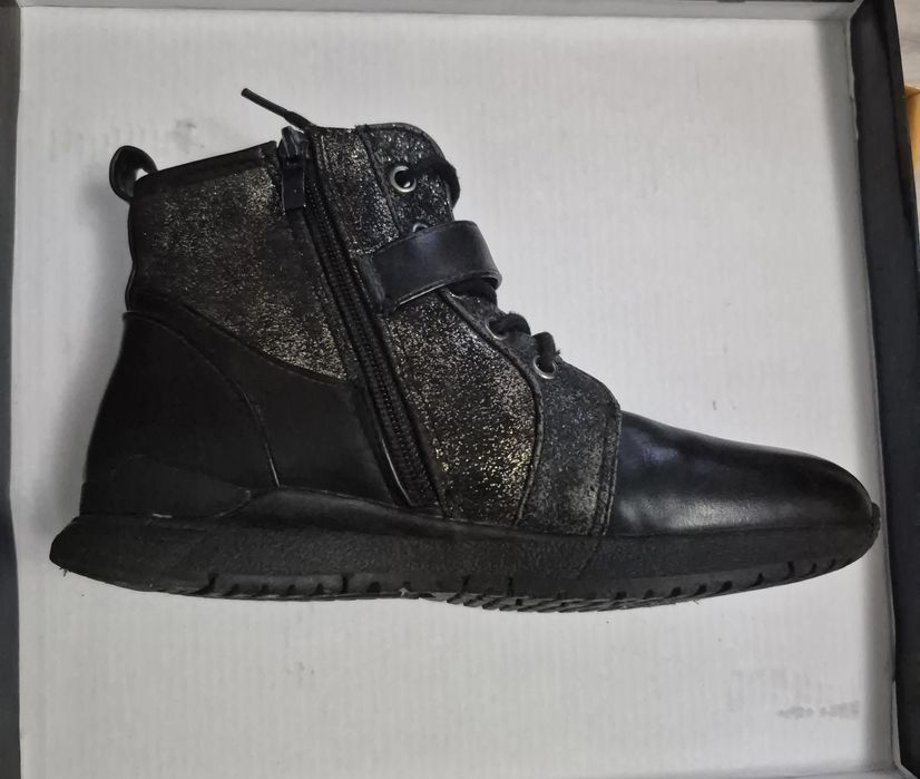 Детские ботинки на осень/весну