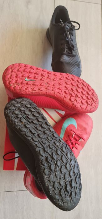 Vand ghete de fotbal Nike Mercurial