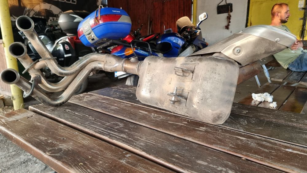 Evacuare Yamaha MT 09 2015