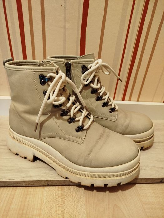 Продам обувь в хорошем состоянии