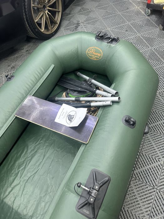 Продам лодку 2-х местную